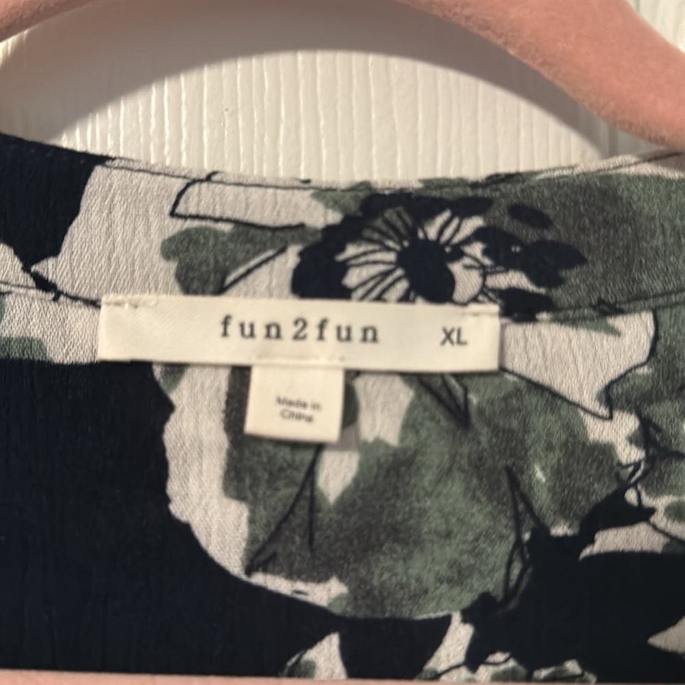 fun2fun 3/4 length sleeve top. - Picture 2 of 5
